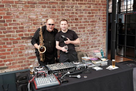 DJ plus Saxophonist für Hochzeit und Event