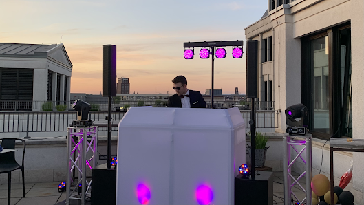 Plus Infinity - DJ- & Event-Service