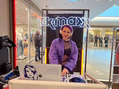 DJ Katrin Mendelsohn