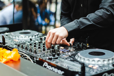 DJ Sal | Party and Event DJ