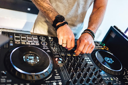 MUSIC SOUND CONCEPTS - Event und Hochzeits DJs für Düsseldorf & das Rheinland