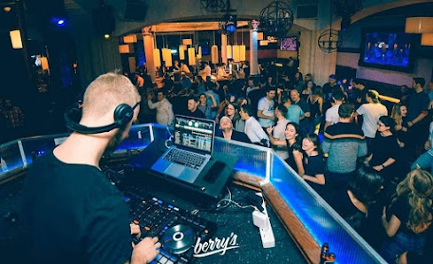 DJ Xter Hochzeits DJ & Event DJ