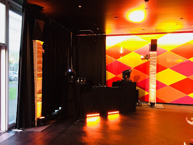 Hochzeits-DJ | Event-DJ für Firmenfeiern | W. Hollenders