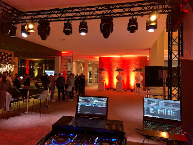 Hochzeits-DJ | Event-DJ für Firmenfeiern | W. Hollenders