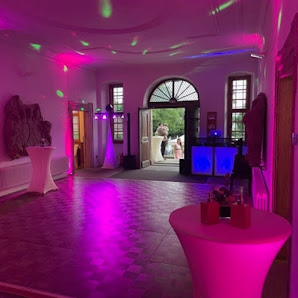 DJ Annòn für Hochzeiten, Firmenfeiern und Events