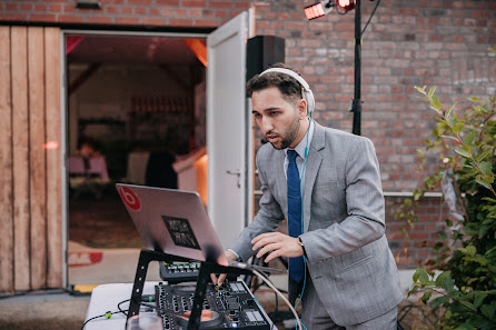 DJ ARYOSHA – Open-Format DJ für Hochzeiten, Geburtstage, Firmenfeiern etc.