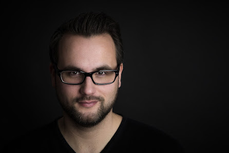 DJ Henrik Suttinger