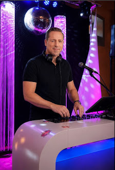 DJ Dennis