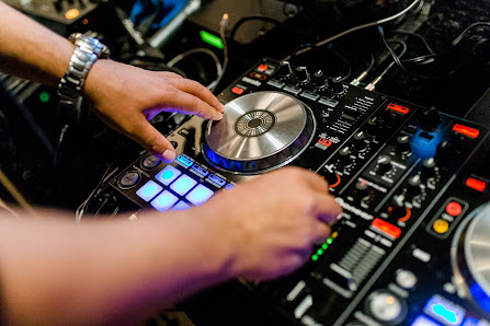 DJ MICHAEL NIGHT - MUSIC | SOUND | LIGHT