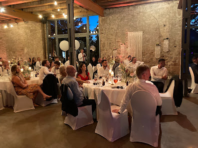 DJ Nestor Sosa - DJ für Hochzeiten und Events.