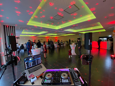 DJ Nestor Sosa - DJ für Hochzeiten und Events.