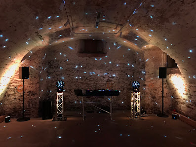 DJ Kay (DeeJay Kay) - DJing - Sound - Light