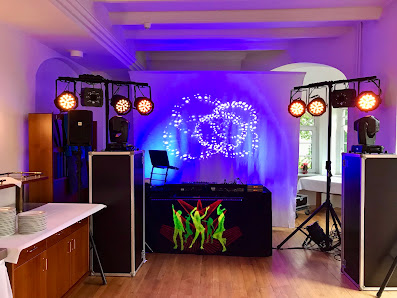 DJ-NIGHT-LIFE