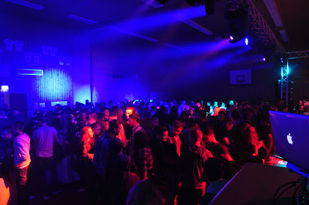 Dominik Höhl | dj audioplayer für Hochzeiten, Geburtstage & Events