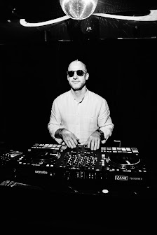 Burnee Mac DJ