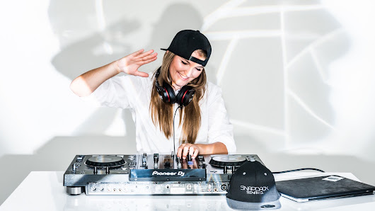 DJ Snapback