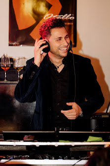 DJ Alessandro Beatbreaker (DJ, Fotobox, Fotospiegel, Photobooth, Magic Mirror, Event-Technik mieten)