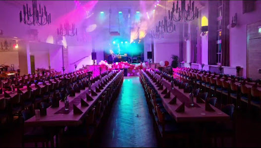DJFloRakete / Baum Krone - Event management / Hochzeitsplaner / Veranstaltungstechnik / Verleihservice
