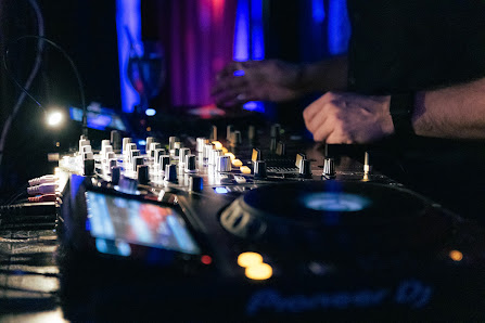 DJ Andreas Stefani | Hochzeiten & Events