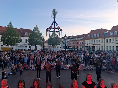 DJ Lars oder die Coverpartyband Aristona-Formation aus Angermünde – die perfekte Musik für jedes Event