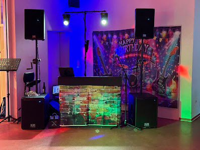 DJ-Tom + Live Act