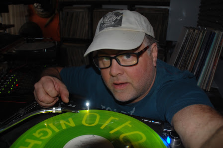 DJ Maximus Best Tanz und Party Sound im Platten Mix
