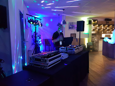 DJ-Tekkada der Hochzeits & Event-DJ