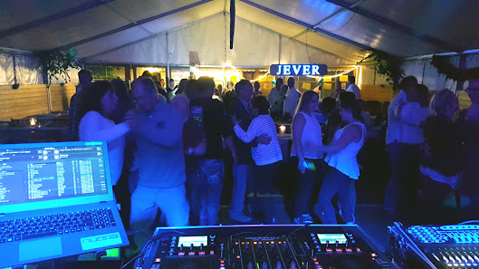 DJ-Tekkada der Hochzeits & Event-DJ