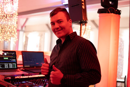 DJ Young - Ihr Hochzeits und Event DJ