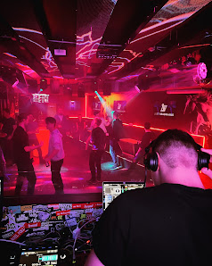 DJ Justin Backhaus