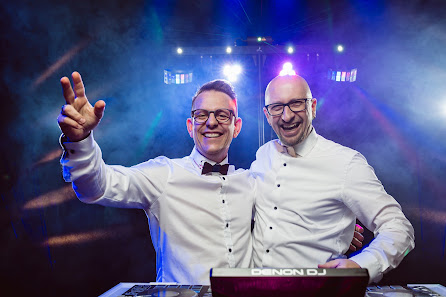 DJ München - Dj & Fotobox für Hochzeiten & Events