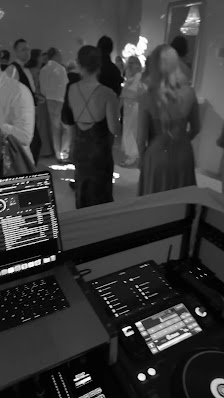 FACTORY4DANCE - Storage & Office | Hochzeits DJ | Event DJ