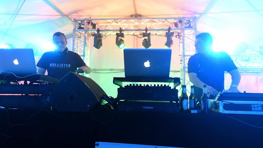DJ D