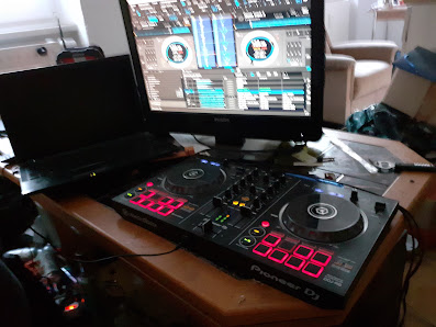 Dj Bee Qua Lou