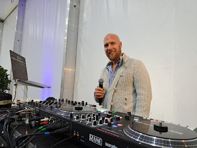 DJ-Partymax | Hochzeiten | Firmenfeiern